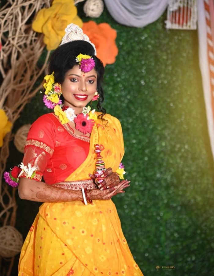 Riya Ghosh Makeup Artist, Best Makeup Artist in Kolkata Haldi Ceremony